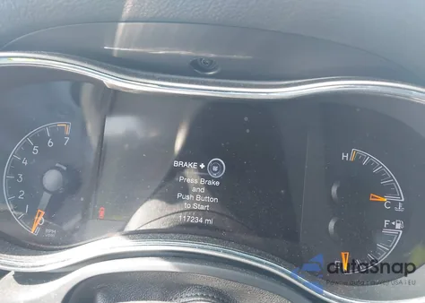 2018 Jeep Grand Cherokee Laredo E 4X4 from USA, damaged, VIN 1C4RJFAGXJC333650